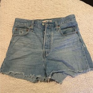 LEVI blue rib cage shorts